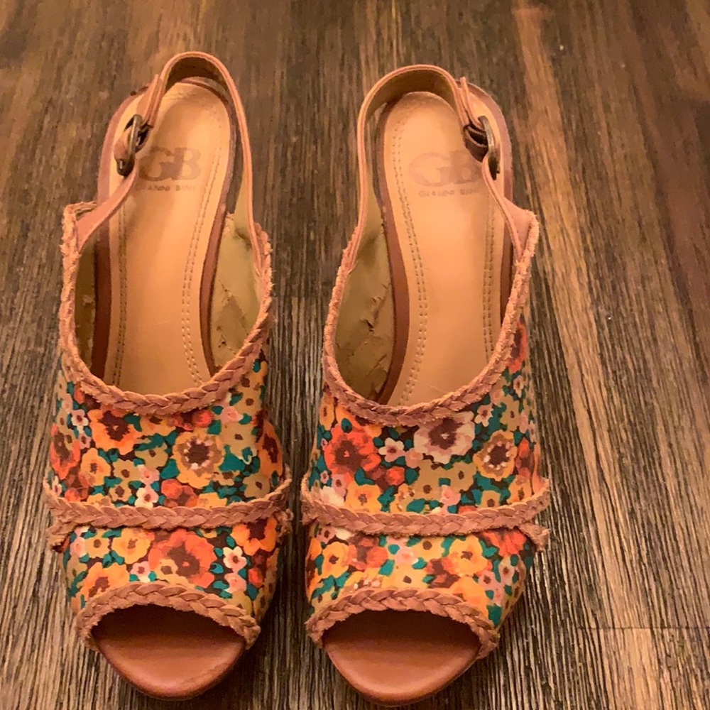 Gianni Bini wedge heels. Gorgeous. 8.5 M